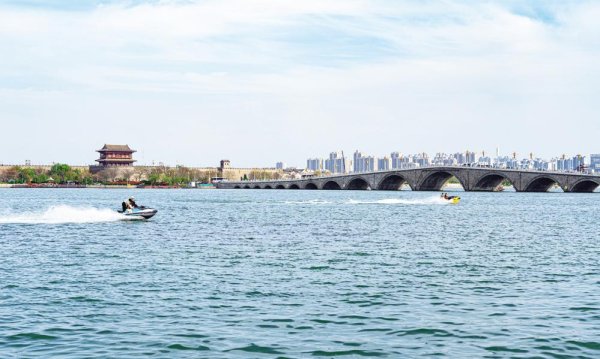 AG真人·(中国)官方网站 夏令好意思景醉游东说念主