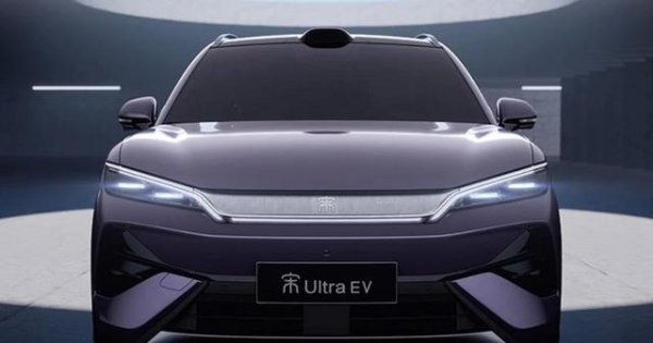 AG真人中国官网登录入口 15万买中型纯电SUV家用，比亚迪宋Ultra EV“既能又能”